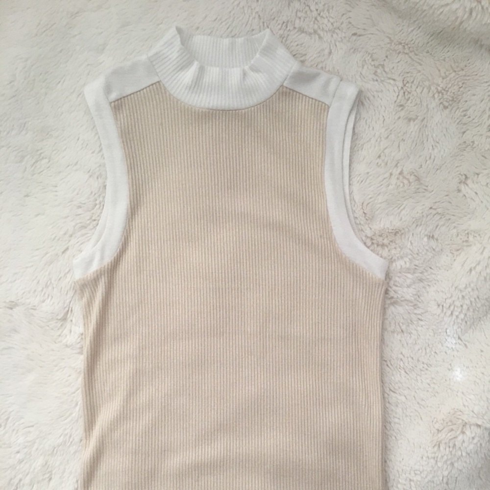 GAP two tone muscle tee